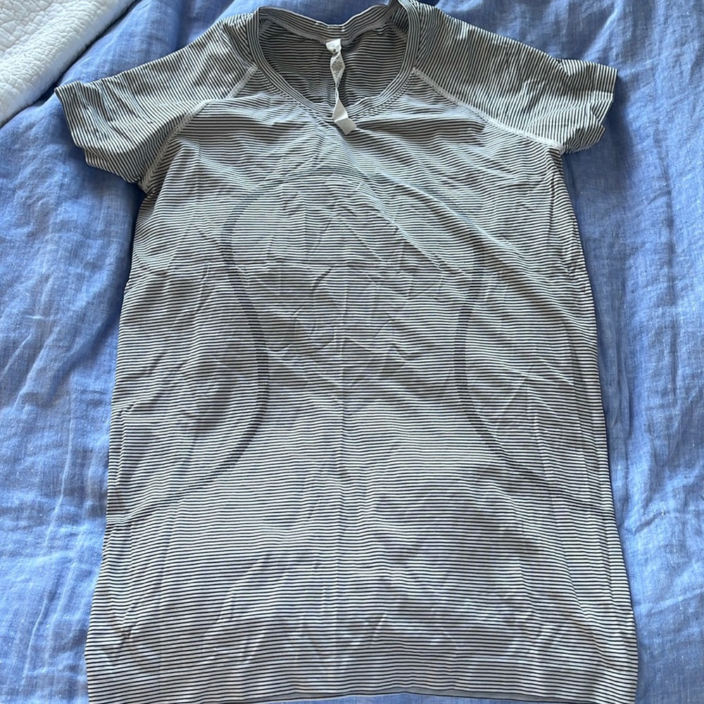Lululemon short sleeve